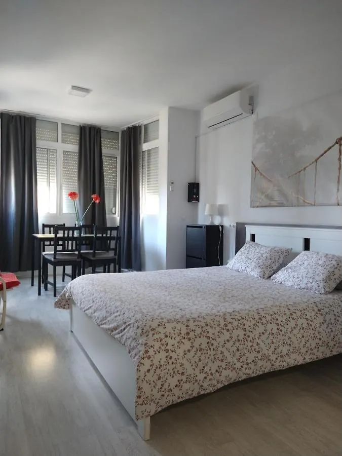 Amplio Estudio,Vista Mar Y Montana, A Pasos Del Centro Торремолинос 0*,