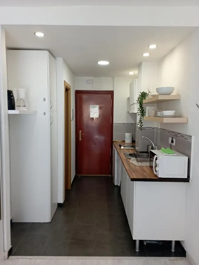 Amplio Estudio,Vista Mar Y Montana, A Pasos Del Centro Торремолинос